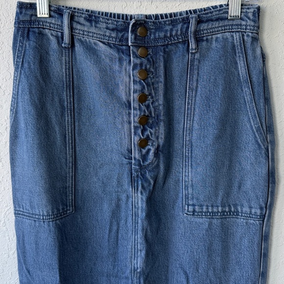 YFB Denim Midi Skirt With Brass buttons and soft material. Women’s Size M - Picture 3 of 12